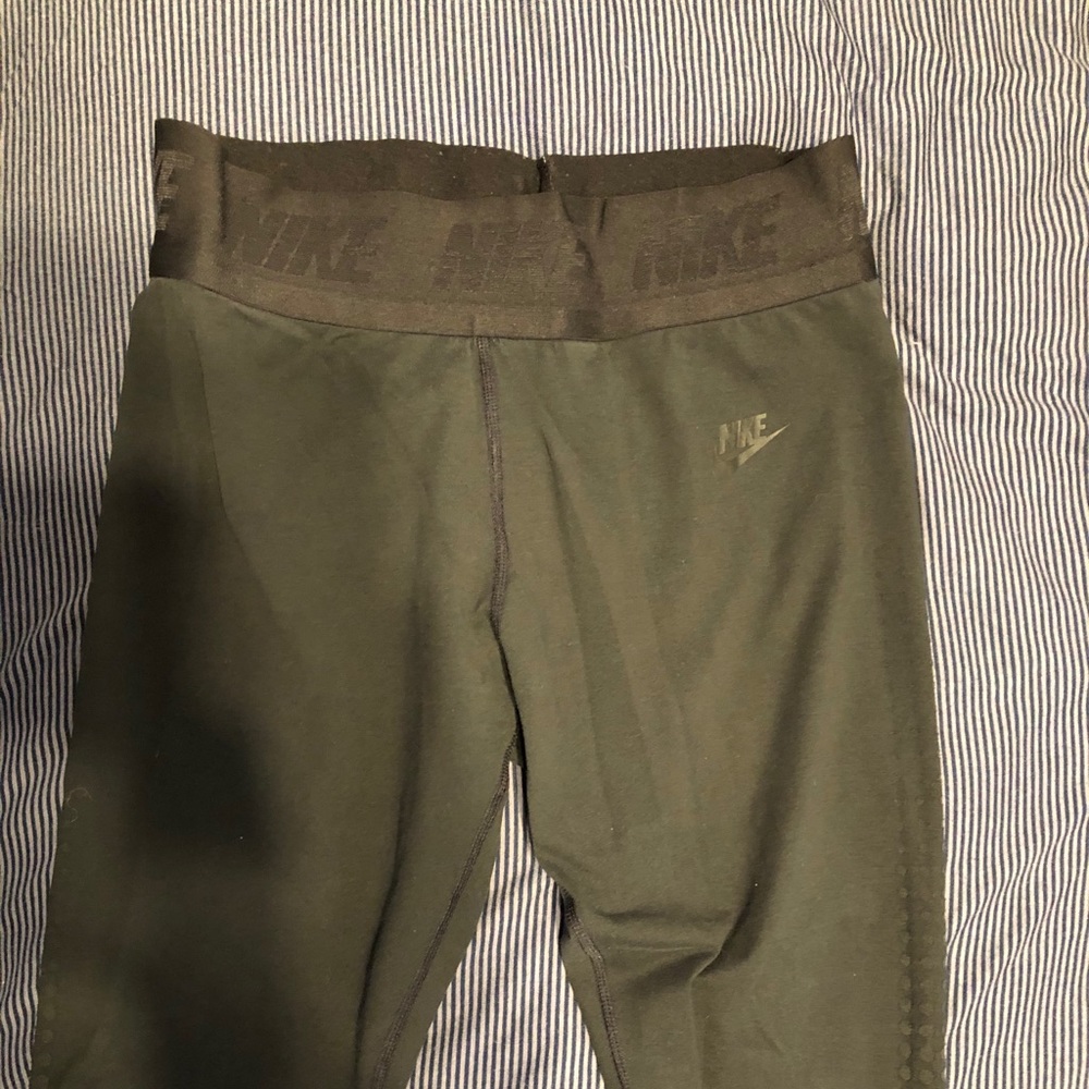 NIKE LEGGINGS $15: SIZE M